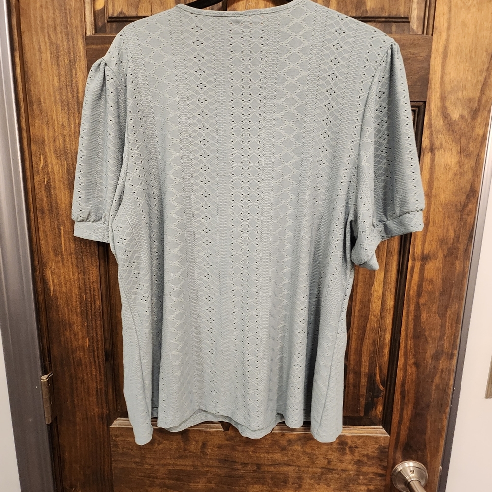 Blouse - Picture 2 of 2